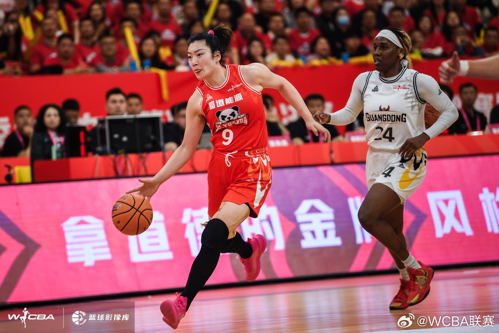 广东女篮夺冠：四川赛季仅输四场，其三场发生