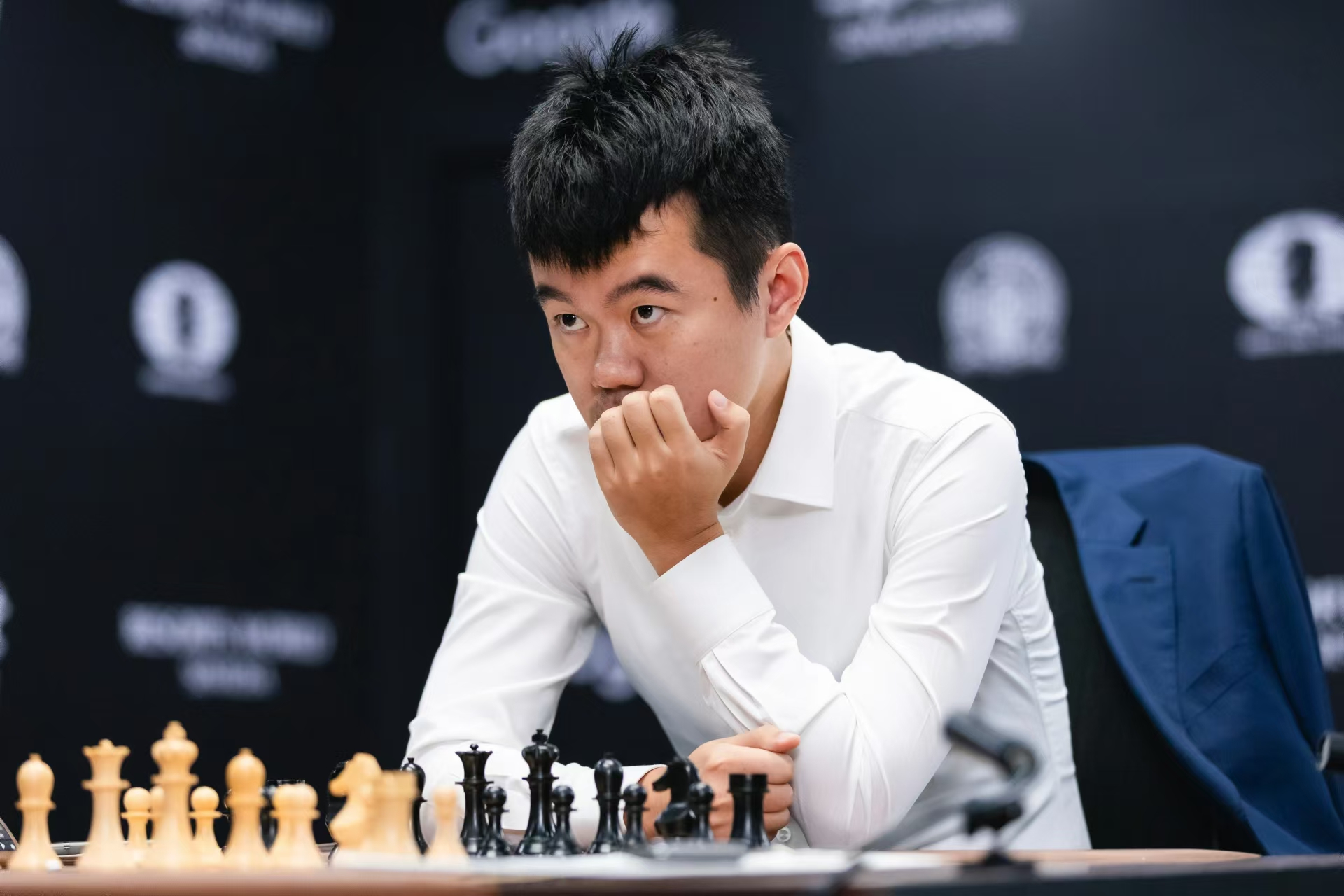 丁立人负于古克什无缘卫冕 印度棋手首夺男王冠