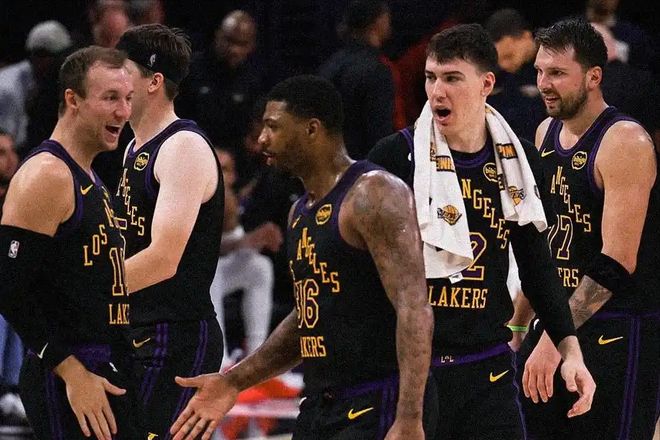 湖人双核爆发逆转森林狼 肯纳德助攻三分命中率