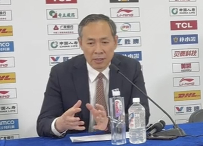 北京队首次遭遇多人罚下 战术调整成关键挑战