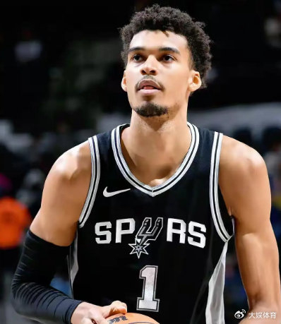 维克托·文班亚马冲击最年轻MVP纪录：篮球天赋与