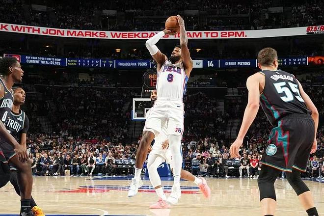 活塞客场大胜76人锁定东部常规赛冠军